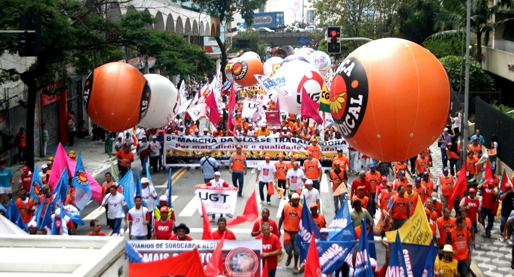 Com posições políticas divergentes, centrais sindicais organizam ato comum contra juros e desemprego